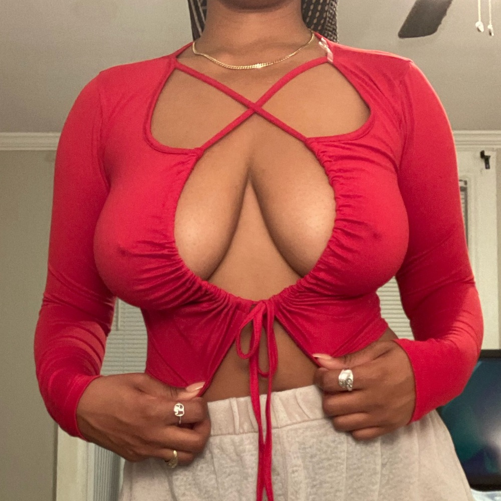 Red long sleeve crop top